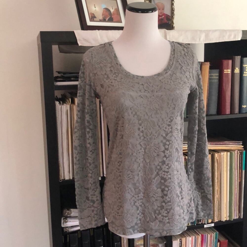 Territory Ahead Grey Lace Long-Sleeved T-Shirt, XS